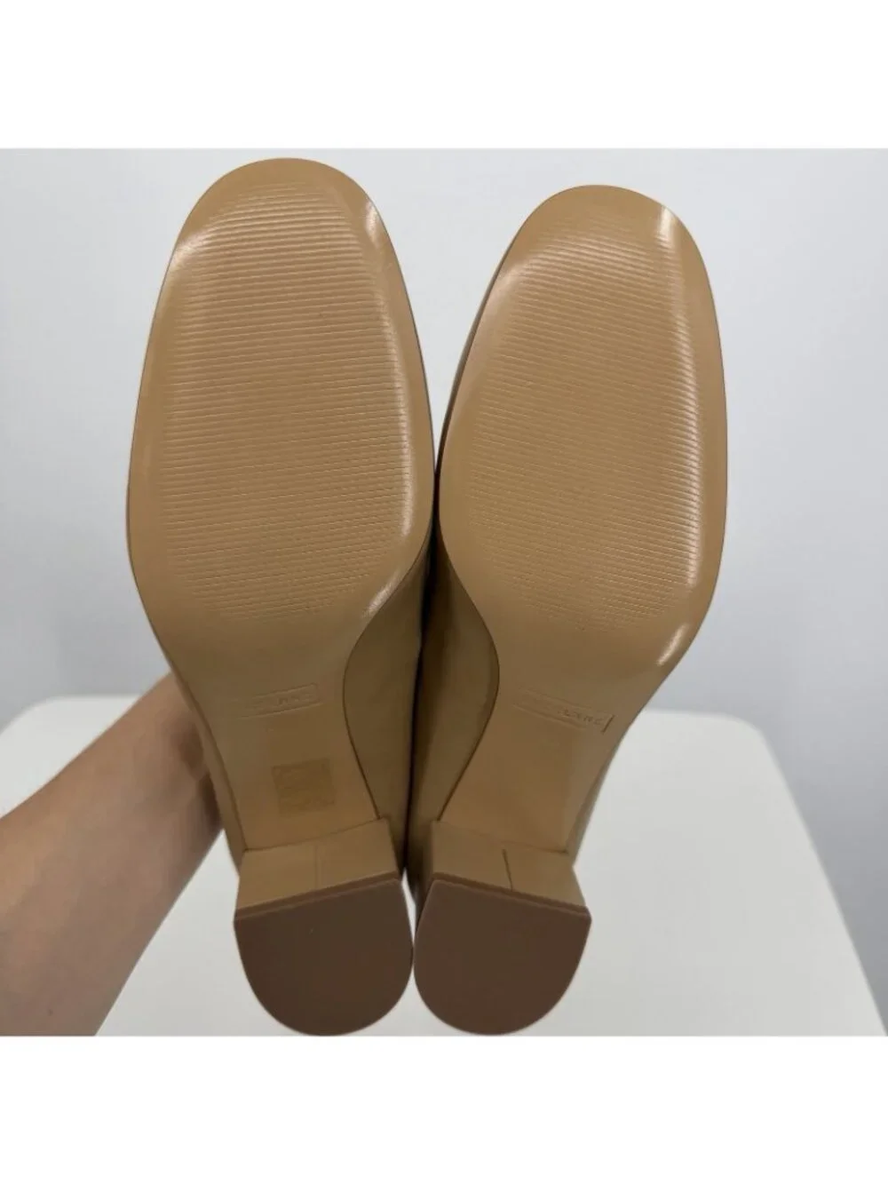 Everlane Italian Leather Day Heel Light Taupe 8.5 Women's Elastic Back Comfort